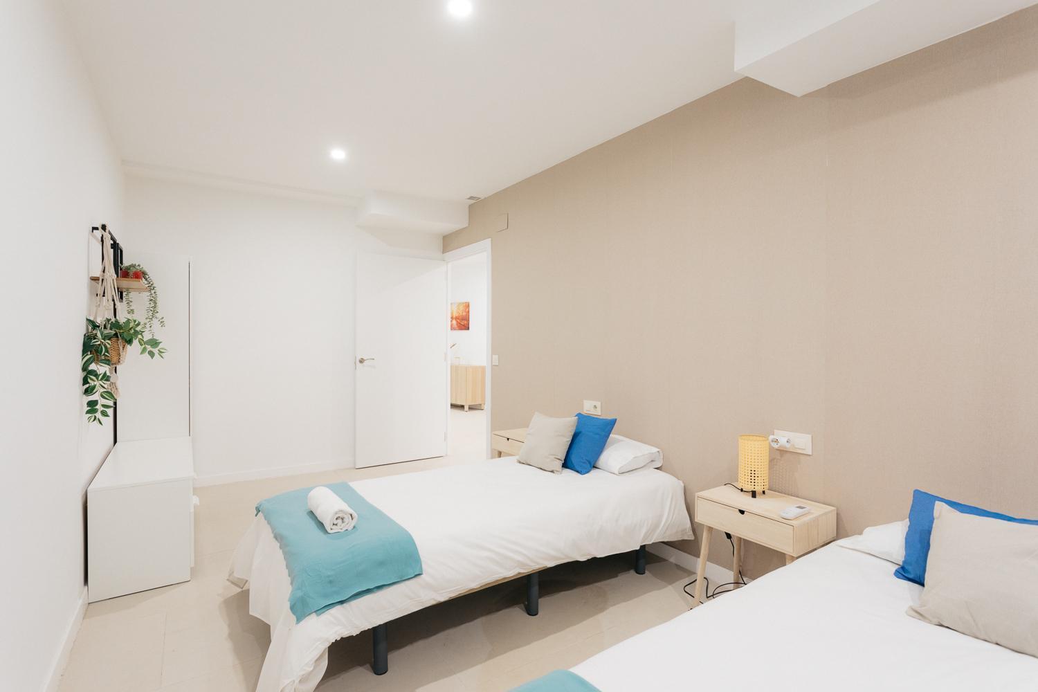 Amplio Apartamento Cerca Centro Historico Y Turia 5Pax 2 Bath Valensiya Dış mekan fotoğraf
